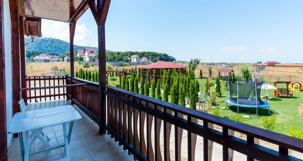 Pensiunea Mountain King Sâmbăta de Sus Exterior photo